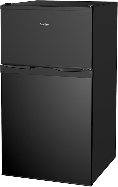 Amazon | SAMKYO 冷蔵庫 95L 小型 2ドア 家庭用 耐熱天板 コンパクト 左右開き対応 一人暮らし 静音 ブラック GU90 | SAMKYO S | 冷蔵庫 通販